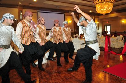 Dabketna, à tous ceux qui veulent apprendre Dabke (veulent) Dabketna, à tous ceux qui veulent apprendre Dabke