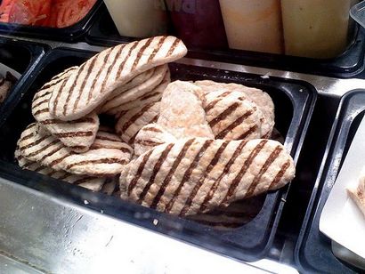 Cher Subway Je veux poulet dans mon sandwich au poulet, Davey Wavey Fitness (fast-food) Cher Subway Je veux poulet dans mon sandwich au poulet, Davey Wavey Fitness