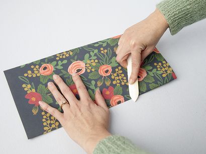 Bricolage Comment plier une boîte de papier - Blog Creativebug (fois) Bricolage Comment plier une boîte de papier - Blog Creativebug