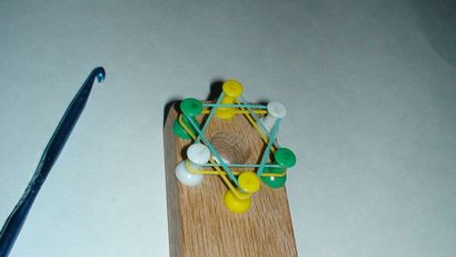 Facile à faire Élastique Loom et bracelet 9 étapes (avec photos) (comment faire des bandes de métier à tisser facile) Facile à faire Élastique Loom et bracelet 9 étapes (avec photos)
