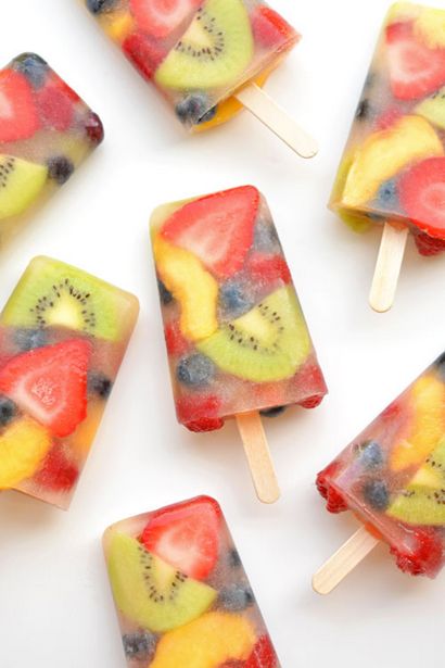 Sucettes de fruits frais, salade de fruits sucettes glacées (frais) Fruits frais, popsicles Salade de fruits sucettes glacées