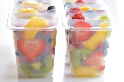 Fruits frais, salade de fruits popsicles sucettes glacées (popsicles) Fruits frais, popsicles Salade de fruits sucettes glacées