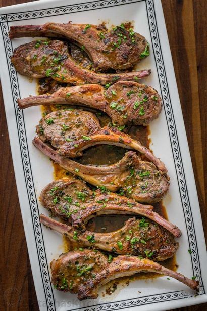 L'ail et aux fines herbes Côtelettes d'agneau en croûte Recette (herbe) Ail et fines herbes Côtelettes d'agneau en croûte Recette