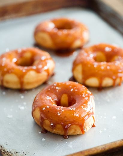 Recette maison beignet avec caramel brûlé Glaze (comment faire des beignets remplis de caramel) Recette maison beignet avec caramel brûlé Glaze