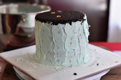 Comment obtenir un bord tranchant sur votre gâteau de crème au beurre (dièse) Comment obtenir un bord tranchant sur votre gâteau de crème au beurre