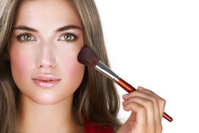 Comment faire le maquillage des yeux de 1980 - Conseils maquillage pour les années 1980 Mode Icône Look (conseils pour 1980 \'s makeup) Comment faire de 1980 maquillage des yeux - Conseils maquillage pour un look Fashion Icon 1980