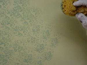 Comment faire de la peinture à l'éponge sur les murs et les meubles (comment faire épongeant lors de la peinture) Comment faire de la peinture éponge sur les murs et meubles