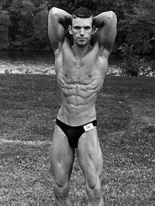 Comment faire pour obtenir Ripped Abs, formation à haute intensité par Drew Baye (plage de répétition) Comment faire pour obtenir Ripped Abs, formation à haute intensité par Drew Baye