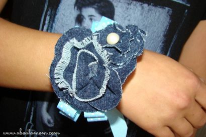 Comment faire une mère - jour de s avec Corsage Roses - Ruban au sujet d'une maman (roses) Comment faire une mère - jour de s avec Corsage Roses Ruban - A propos de A maman