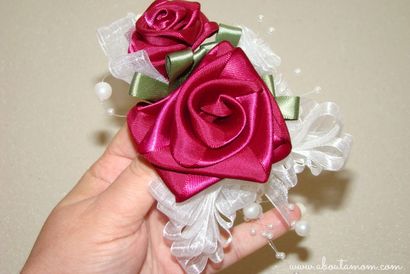 Comment faire une mère - jour de s avec Corsage Roses Ruban - A propos de A maman (ruban corsages comment faire) Comment faire une mère - jour de s avec Corsage Roses Ruban - A propos de A maman