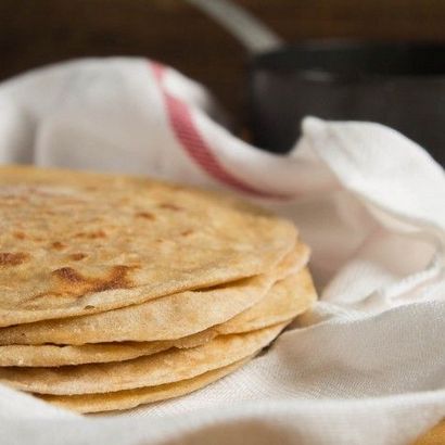 Comment faire un Paratha Un quotidien indien pain plat (paratha) Comment faire un Paratha Un quotidien indien pain plat
