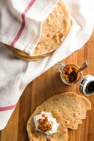 Comment faire un Paratha Un pain plat indien de tous les jours (faire) Comment faire un Paratha Un quotidien indien pain plat