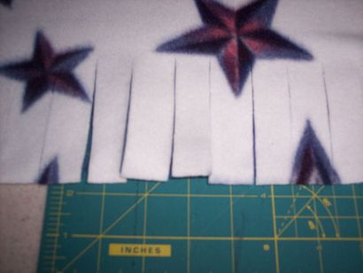 Comment faire une couverture en polaire Tied 10 étapes (avec des images) (comment faire coins de couverture de cravate) Comment faire une couverture en polaire Tied 10 étapes (avec photos)