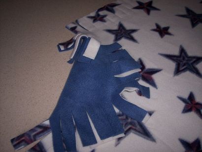 Comment faire une couverture en polaire Tied 10 étapes (avec photos) (polaire) Comment faire une couverture en polaire Tied 10 étapes (avec photos)
