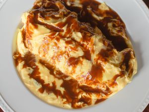 Comment faire omuraisu, Japon Oozy Exploding Omelette, SAVEUR (explosion) Comment faire omuraisu, Japon Oozy Exploding Omelette, SAVEUR