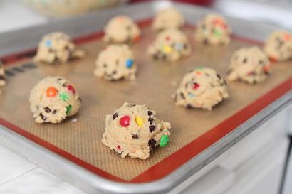 Comment faire parfait M et M Cookies (faire des biscuits parfaits) Comment faire des biscuits parfaits M et M