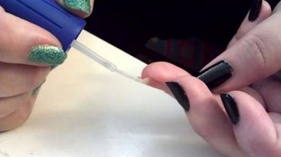 Comment peindre vos ongles avec ces 5 étapes (vernis à ongles) Comment peindre vos ongles avec ces 5 étapes