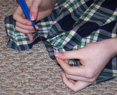 Comment mettre Slits dans une jupe latérale (fentes) Comment mettre Slits Side dans une jupe
