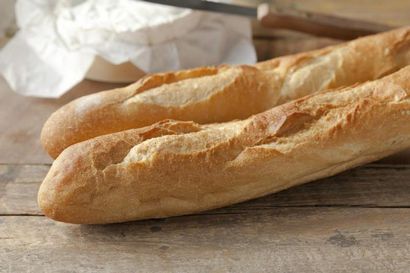 Comment ramollir une baguette de pain rassis (comment faire du pain rassis doux) Comment Adoucir une baguette de pain rassis