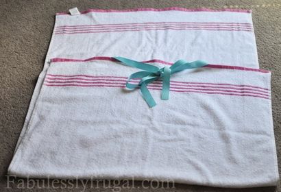 Faites votre propre serviette bébé bricolage bébé cadeau - Fabulessly frugal (serviette) Faites votre propre bébé serviette bricolage cadeau bébé - Fabulessly Frugal