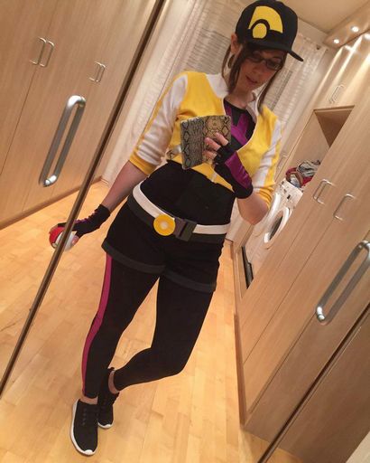 Faire la tenue de Pokemon formateur Go (formateur) Faire la tenue de Pokemon formateur Go