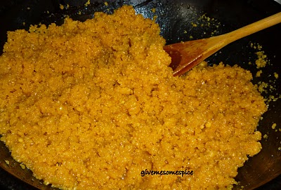 Mohanthal un traditionnel gujarati doux, authentiques recettes végétariennes, nourriture indienne traditionnelle, (douce) Mohanthal une gujarati sucrée traditionnelle, authentique végétarien Recettes, nourriture traditionnelle indienne,