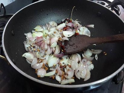Muringakka Thoran- Kerala style et de noix de coco Drumstick Sauté, Swad (Thoran) Muringakka Thoran- Kerala style et de noix de coco Drumstick Sauté, Swad
