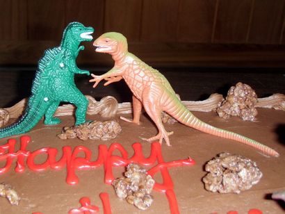 Assez facile volcan Éruption Gâteau d'anniversaire (avec de la glace sèche) 6 étapes (avec photos) (éruption) Assez facile volcan Éruption Gâteau d'anniversaire (avec de la glace sèche) 6 étapes (avec photos)