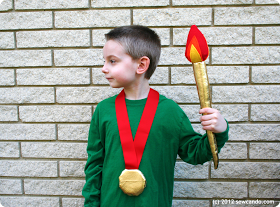 Coudre Can Do Go pour l'or Faire une flamme olympique en peluche & amp; Médaille d'or (comment faire le costume de la flamme olympique) Coudre Can Do Go pour l'or Faire une flamme olympique en peluche & amp; Médaille d'or
