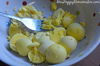 Les meilleurs oeufs jamais Deviled (Sérieusement!) - Mme Bonne Femme au foyer (oeufs) Le meilleur jamais Deviled Eggs (Sérieusement!) - Mme Bonne Homemaker