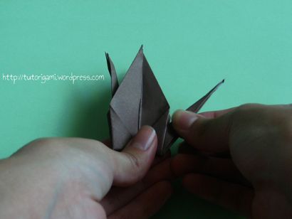 Tsuru, Tutoriels Origami (en bas à droite de pliage) Tsuru, Tutoriels Origami
