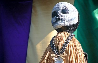 Costumes Voodoo Faire ou faire faire une Voodoo Priestess, féticheur ou Costume Voodoo Doll (prêtresse) Costumes Voodoo Faire ou faire faire une Voodoo Priestess, féticheur ou Voodoo Doll Costume