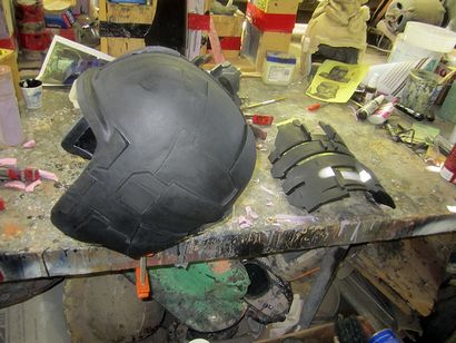 Quand mon cerveau Fuites, les gouttes goutte à goutte ici Casque d'Isaac Clarke de Dead Space 2 (gouttes) Quand mon cerveau Fuites, les gouttes goutte à goutte ici Casque d'Isaac Clarke de Dead Space 2