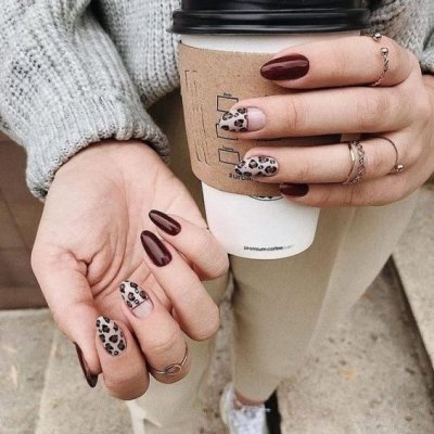 beżowy manicure beżowy manicure