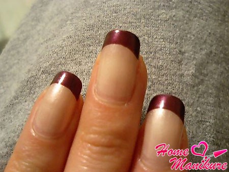 bordowy manicure paznokcie foto design lakier do paznokci beżowy manicure