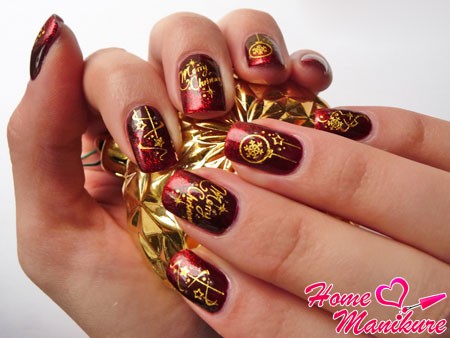 bordowy manicure paznokcie foto design lakier do paznokci beżowy manicure
