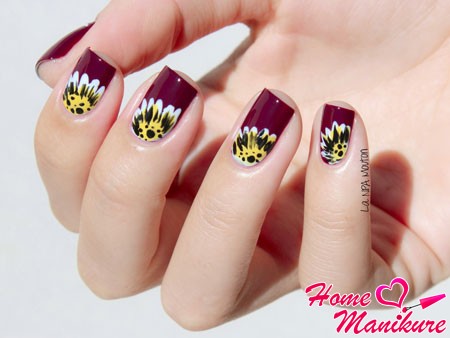 bordowy manicure paznokcie foto design lakier do paznokci beżowy manicure