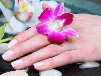 manicure europejski nieobrzynany