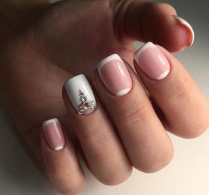manicure francuski manicure francuski