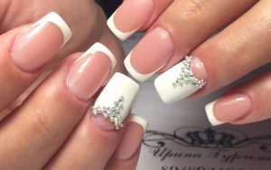 manicure francuski Francuski manicure