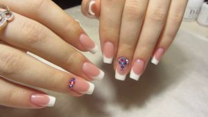 manicure francuski manicure francuski
