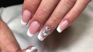 manicure francuski manicure francuski