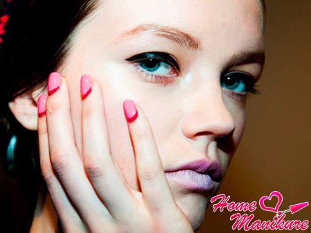 Francuski manicure antifrench zrobić zdjęcie wideo manicure żel polski do domu w domu