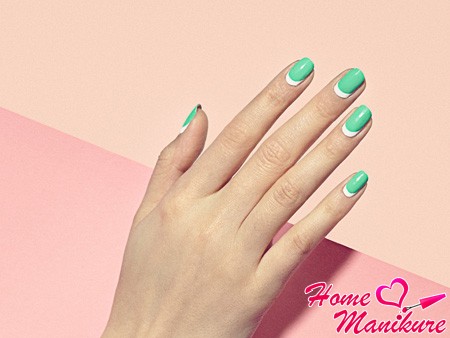 manicure francuski antifrench zrobić zdjęcie wideo manicure żel polski do domu w domu