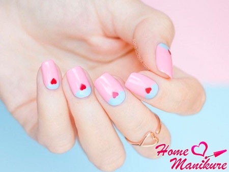 beżowy manicure księżycowy manicure zdjęcie kolor paznokcie projekt francuski czerwony czarny dżetów