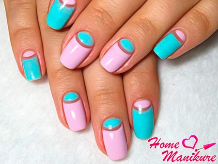 księżycowy manicure zdjęcie kolor paznokcie projekt francuski czerwony czarny dżetów beżowy manicure
