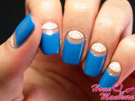 księżycowy manicure zdjęcie kolor paznokcie projekt francuski czerwony czarny dżetów beżowy manicure
