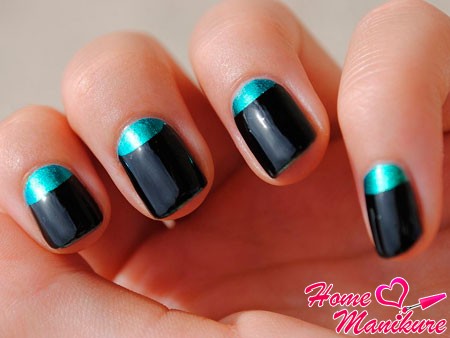 księżycowy manicure zdjęcie kolor paznokcie projekt francuski czerwony czarny dżetów beżowy manicure