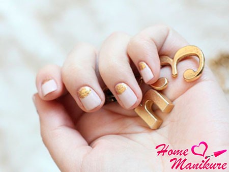 księżycowy manicure zdjęcie kolor paznokcie projekt francuski czerwony czarny dżetów księżycowy manicure zdjęcie kolor paznokcie projekt francuski czerwony czarny dżetów