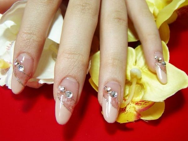 beżowo-brązowy manicure beżowo-brązowy manicure